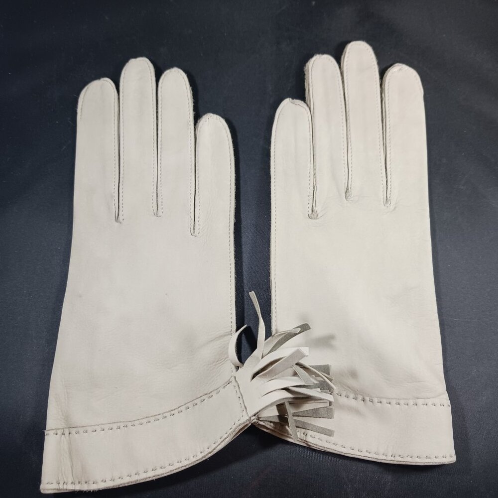 Vintage Women's Leather Gloves Off White Color size 6.5M